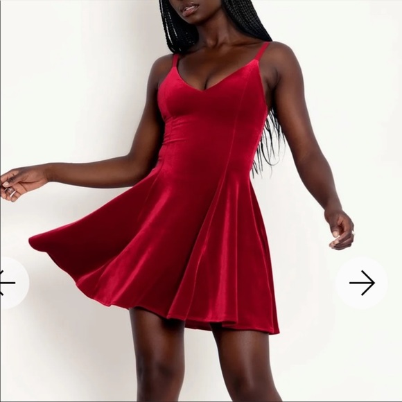 VELVET FESTIVE RED MINI STRAPPY DRESS 2.0 SIZE XXL NWT BLACKMILK BM - Picture 1 of 2